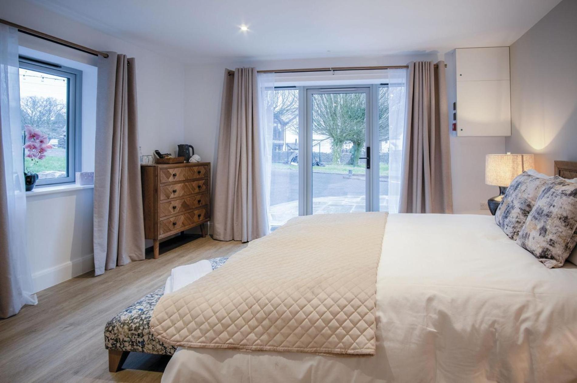 Suite 1 - Sleeping Giant Hotel - Pen Y Cae Inn Brecon Eksteriør bilde